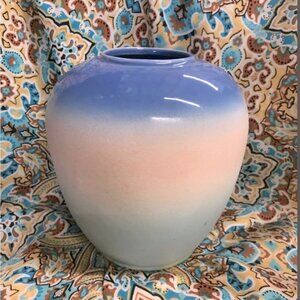 Beautiful Vintage Dicarlo USA vase
